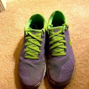 Green and purple custom Nike free runners! 4.0 V2